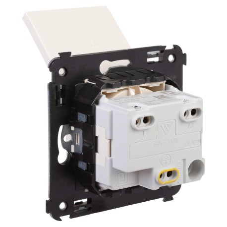 4405013 | Розетка с крышкой в стену, 2P+E, с з/ш, "Avanti", "Ванильная дымка"-3