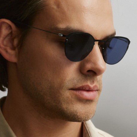 TCSNUE51010001 | Черные солнцезащитные очки из титана с темно-синими линзами. Модель 21-7