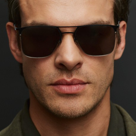 TCSHAM55010001 | Черные солнцезащитные очки из титана с серыми линзами. Модель 12-6